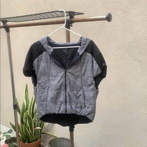 North Face puffy vest like new